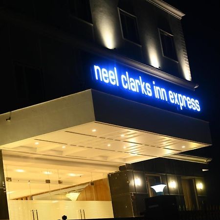 Neel Clarks Inn Express Agra  Buitenkant foto