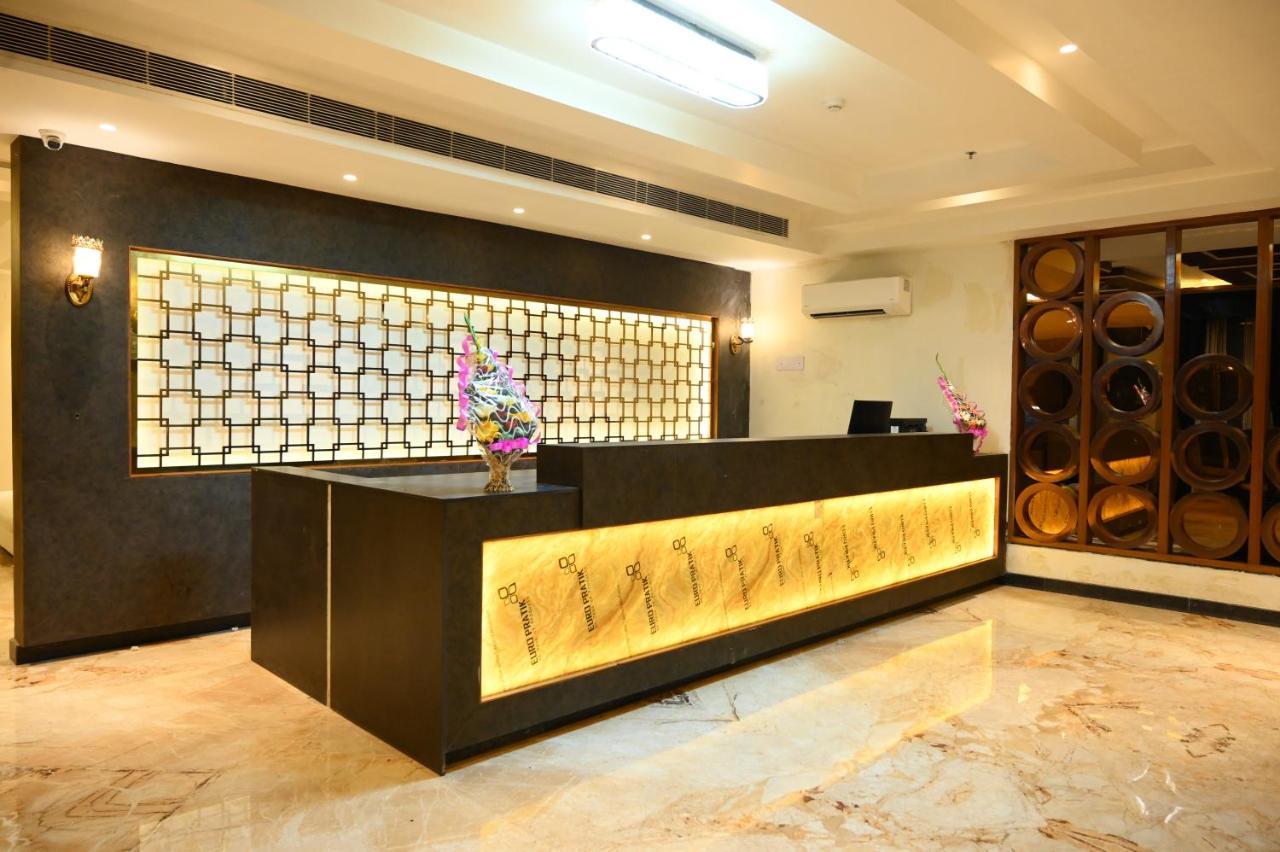 Neel Clarks Inn Express Agra  Buitenkant foto