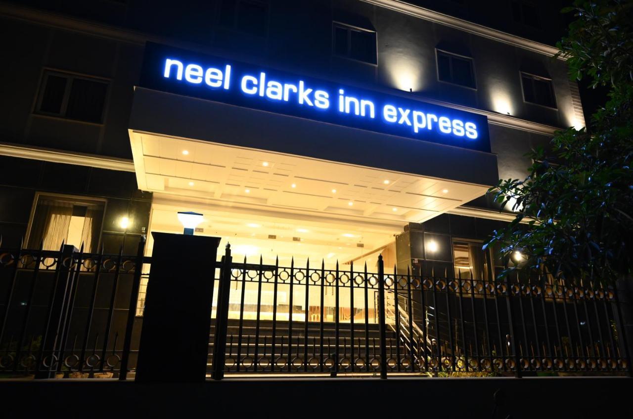 Neel Clarks Inn Express Agra  Buitenkant foto