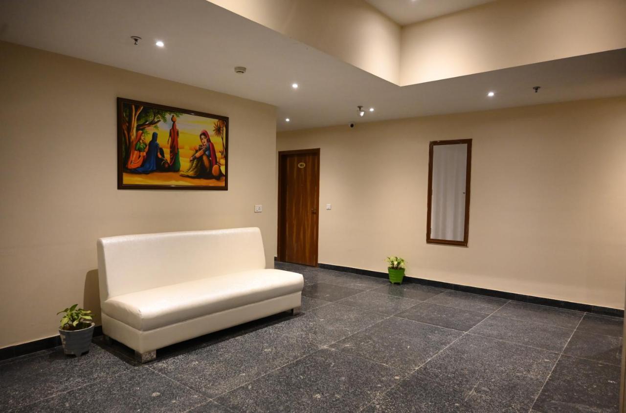Neel Clarks Inn Express Agra  Buitenkant foto
